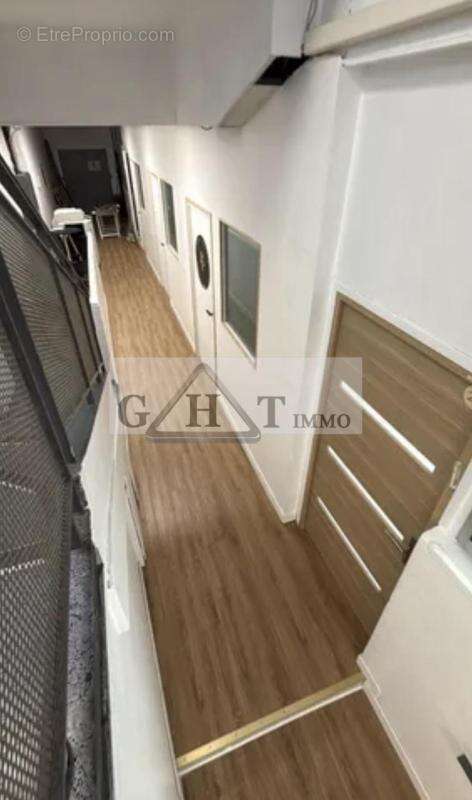 Commerce à MONTREUIL