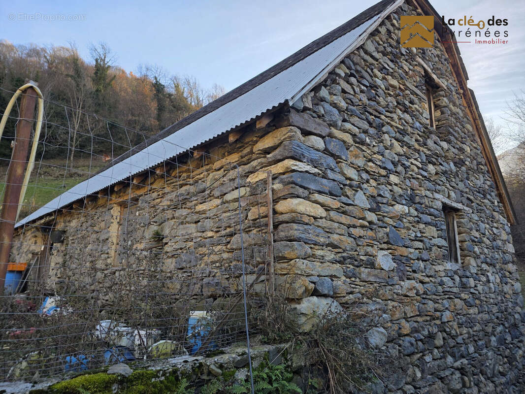 Maison à LUZ-SAINT-SAUVEUR