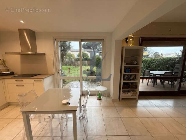 Maison à PORTES-LES-VALENCE