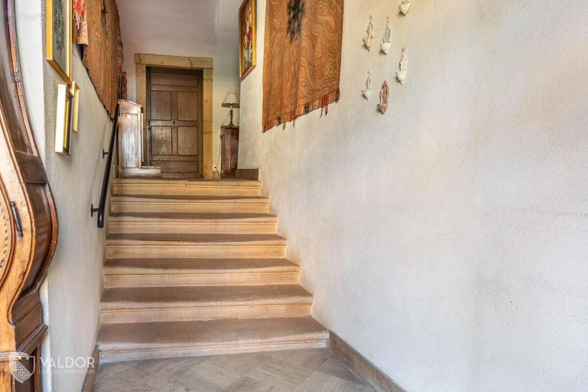 Maison à AMPLEPUIS