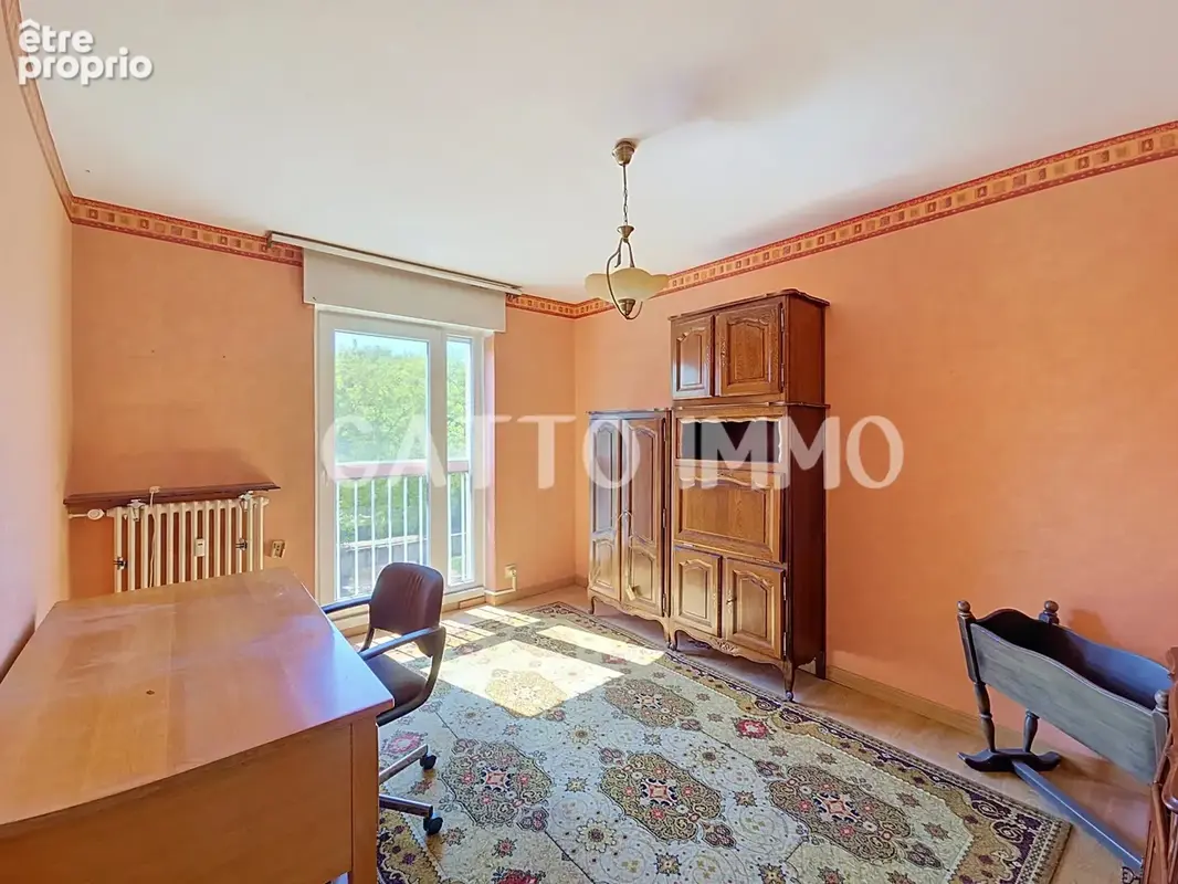 Appartement de 100m2 // 3 ch // cave // 1 place parking // av strasbourg metz - photo 9