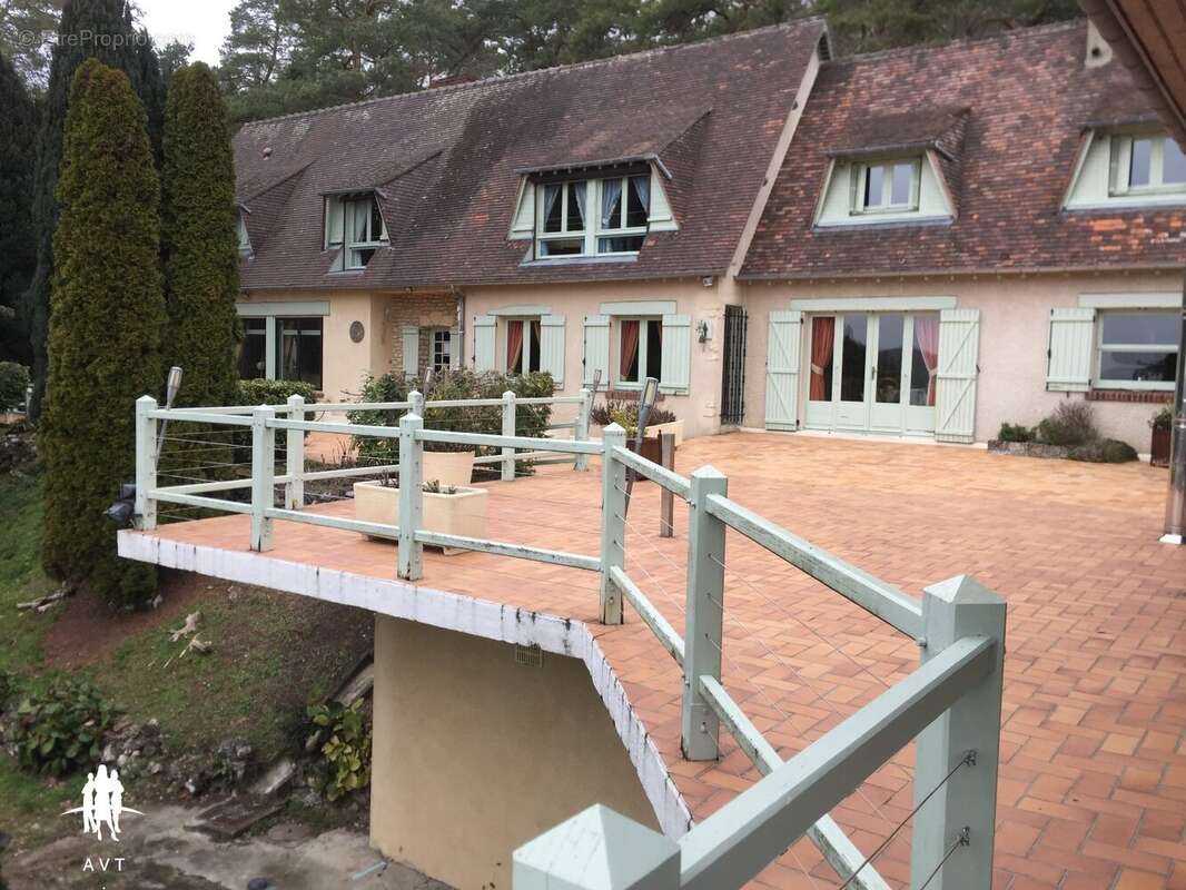 Terrain à CHAUFOUR-LES-BONNIERES