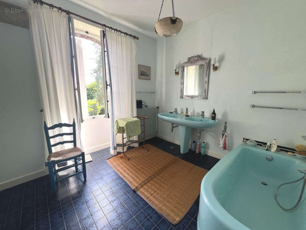 Maison 240 m² à Villiers-Louis  - photo 9