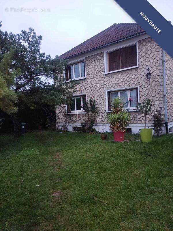 Maison à LES MUREAUX