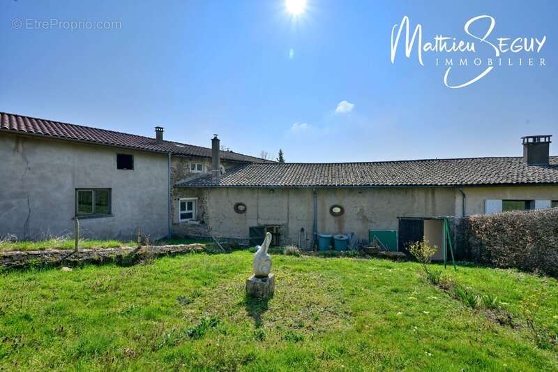 Maison à SAINT-MARTIN-EN-HAUT