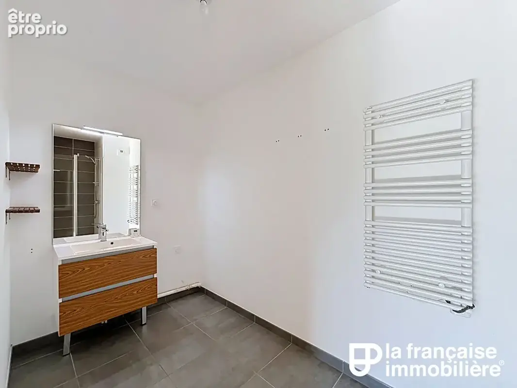 Appartement type 2 - copropriete recente - ascenseur - grand balcon - stationnement - cles en mains - betton - photo 5
