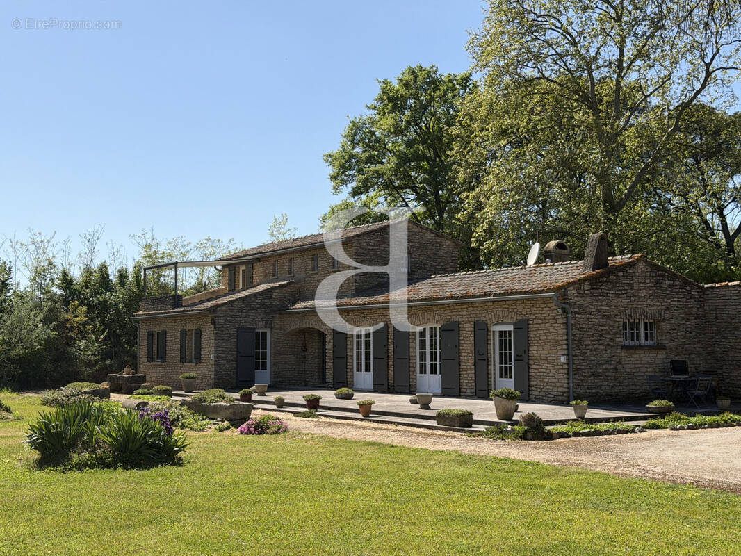 Maison à PLAN-D'ORGON