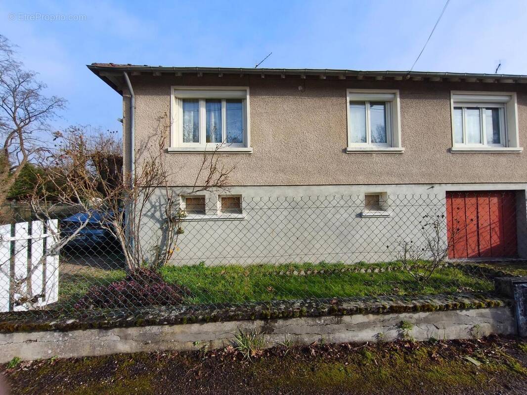 Photo 1 - Maison à VIERZON