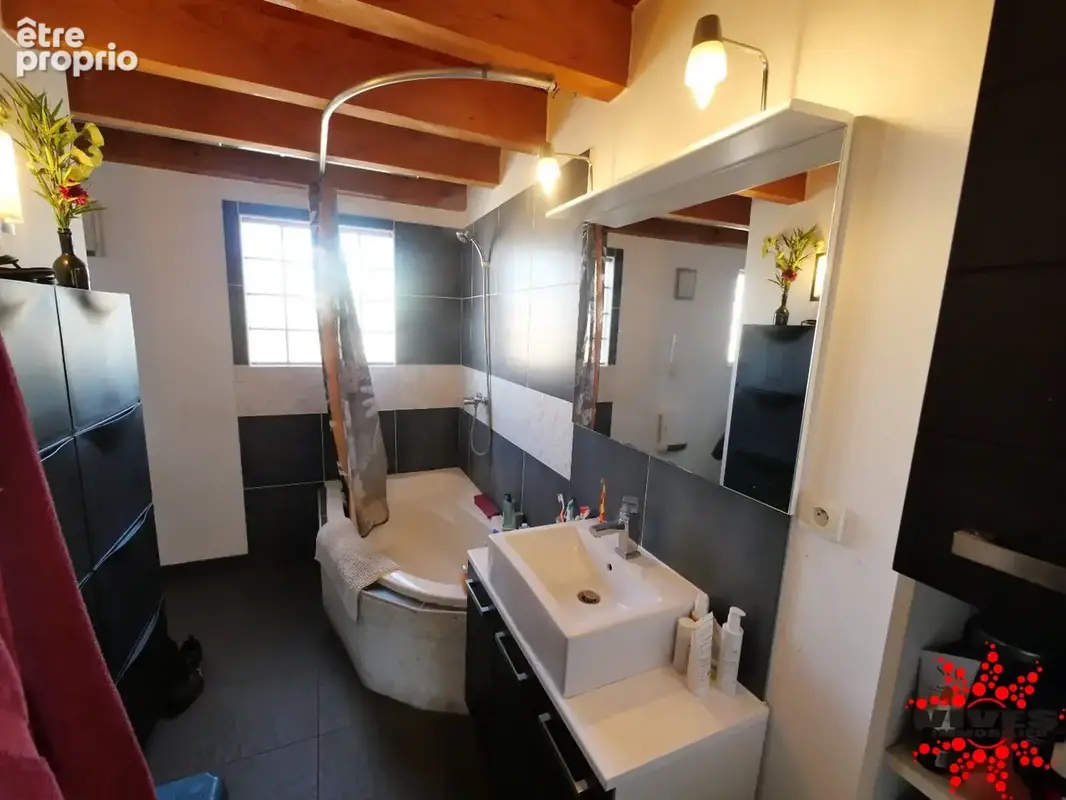 Villa T6  Deux logements indépendants  Investissement locatif ou résidence familiale - photo 6