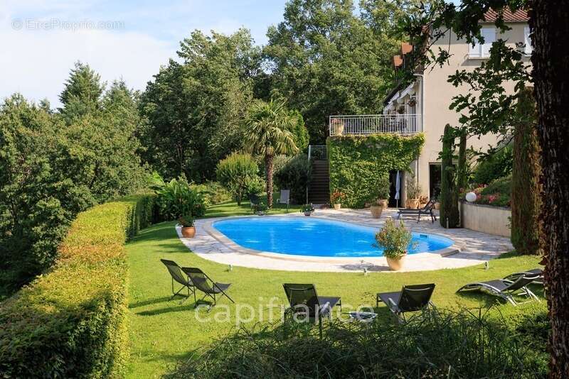 Maison à SAINT-CERE