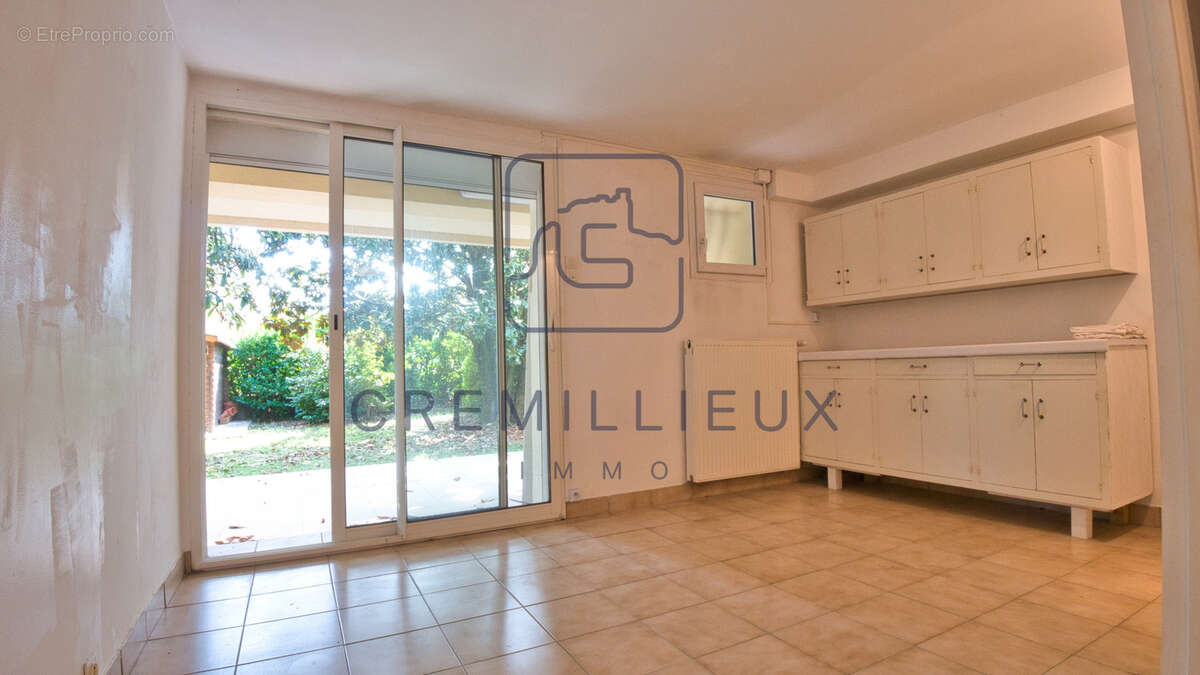 Maison à GUILHERAND-GRANGES