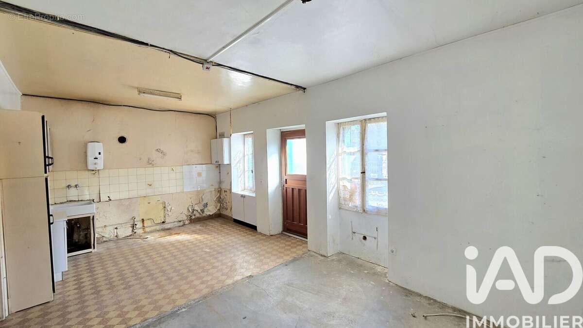 Maison 57 m² à Thollet  - photo 3