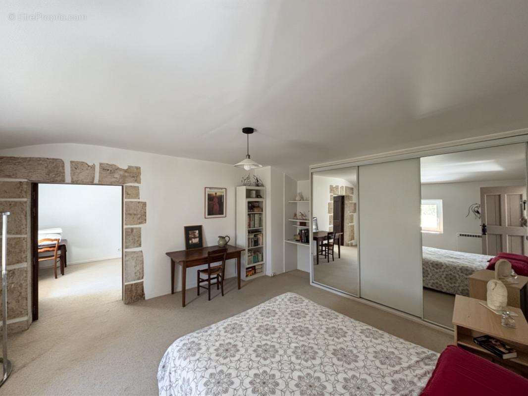 Maison à CADEROUSSE