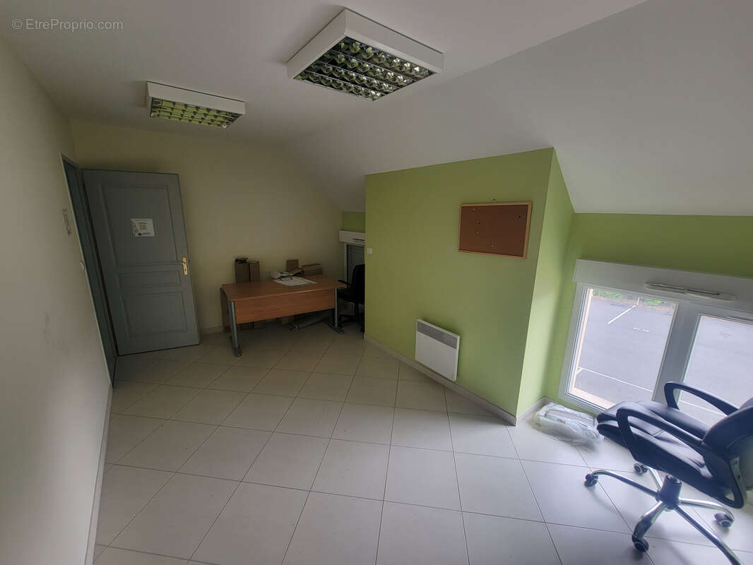 Commerce à SAINT-DOULCHARD