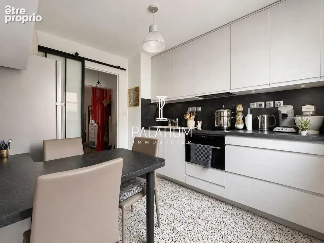 Appartement trois pieces traversant en plein coeur du centre-vil - photo 5
