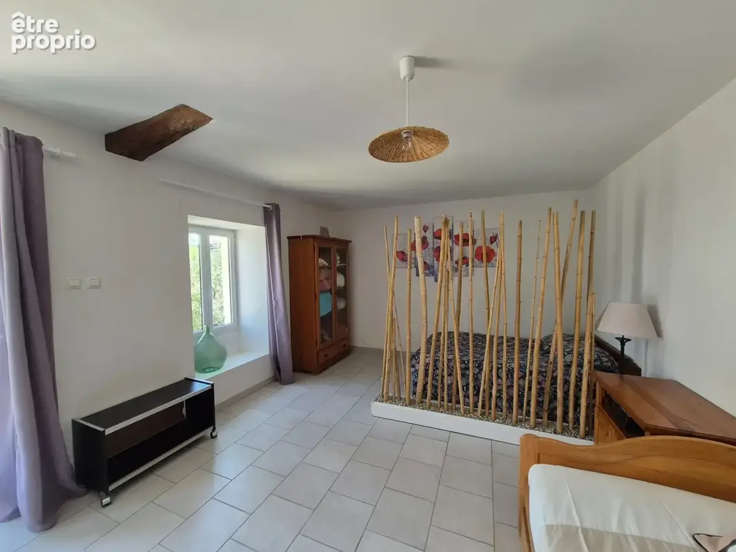 Maison avec nombreuses dépendances, studio et terrain constructible de plus de 3 000 m² - photo 11