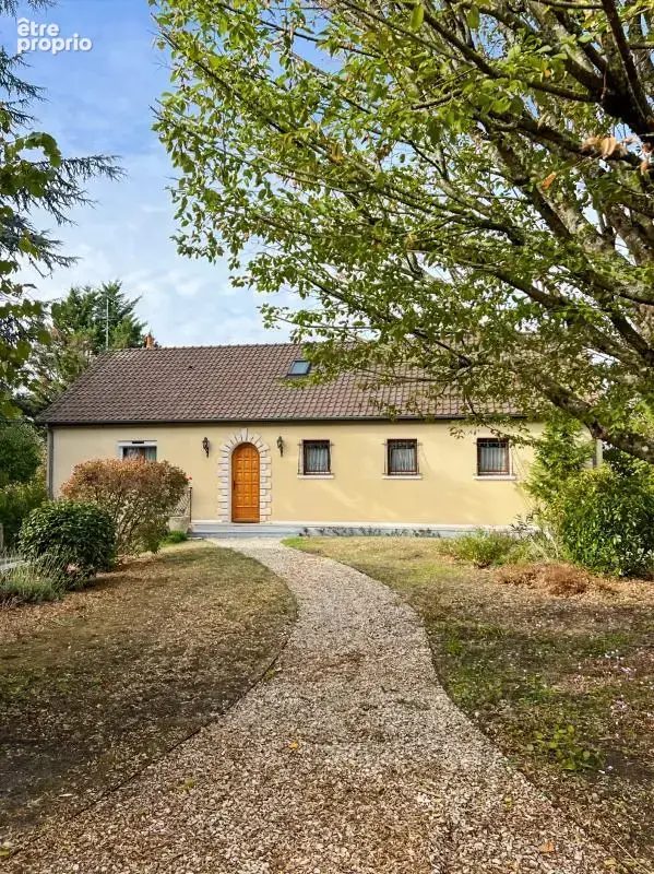 Maison familiale avec piscine, espace indépendant et grand jardin verdoyant - photo 9