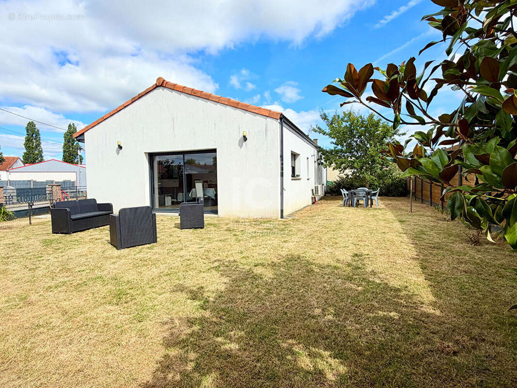 Maison à SAINT-PHILBERT-DE-GRAND-LIEU