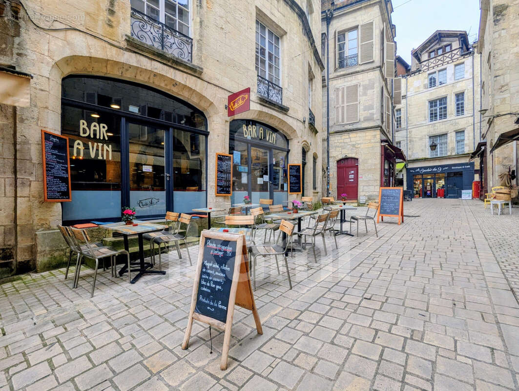 Commerce à PERIGUEUX