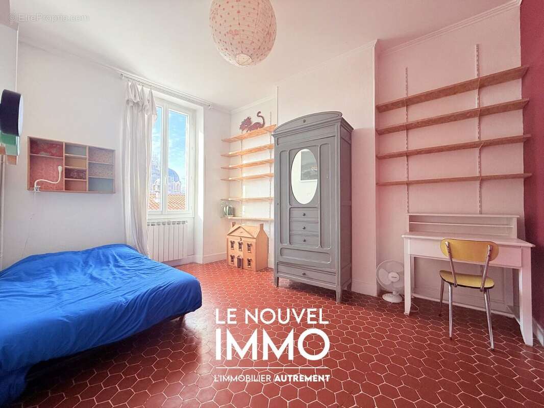 Appartement à MARSEILLE-2E