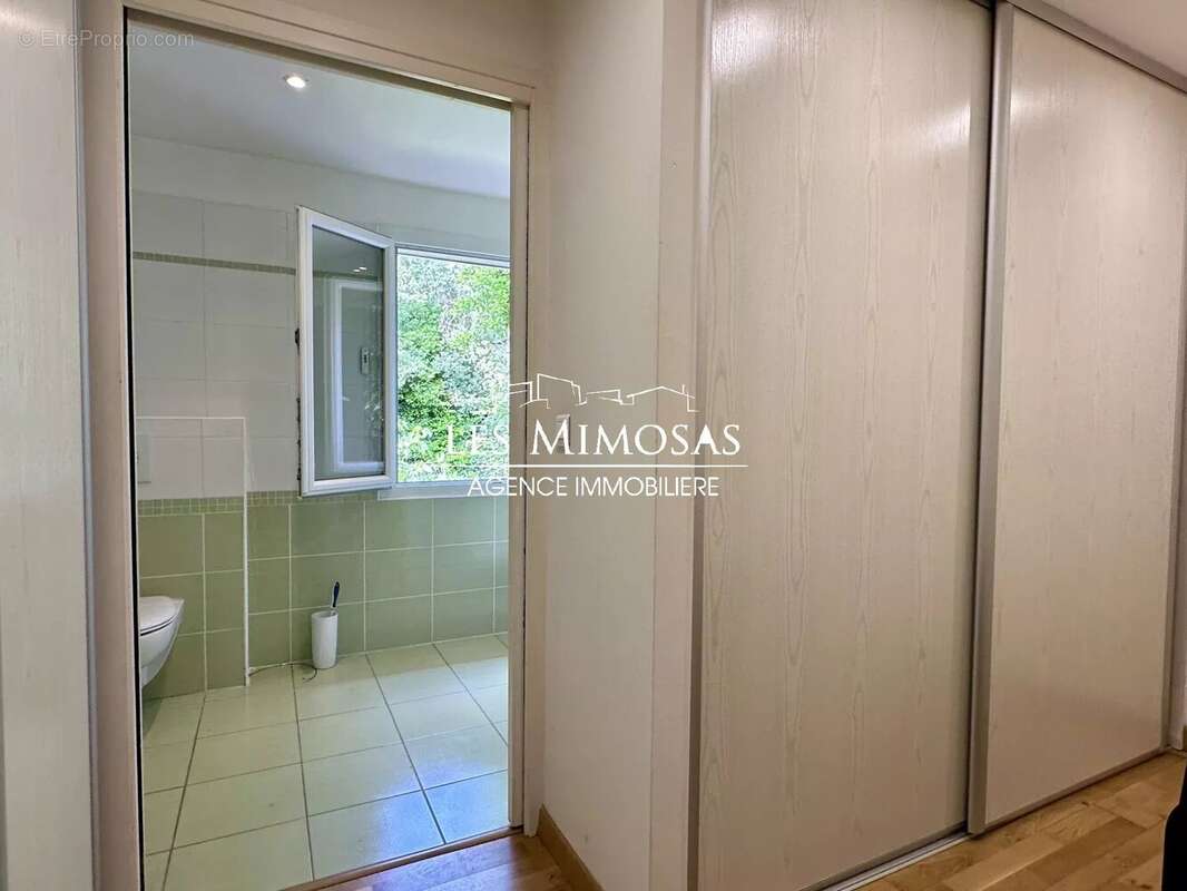 Maison à ROQUEBRUNE-SUR-ARGENS