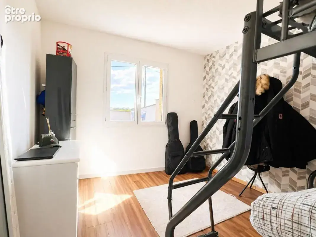 Maison 5 pièces 101 m² à vendre à Saint-Germain-Du-Bois (71330) - photo 2