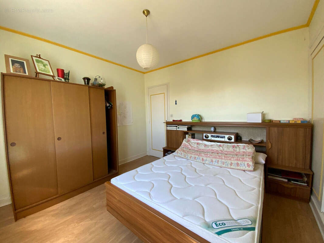 Maison Jonzac 6 pièce(s) 140 m2  et sous sol - photo 15