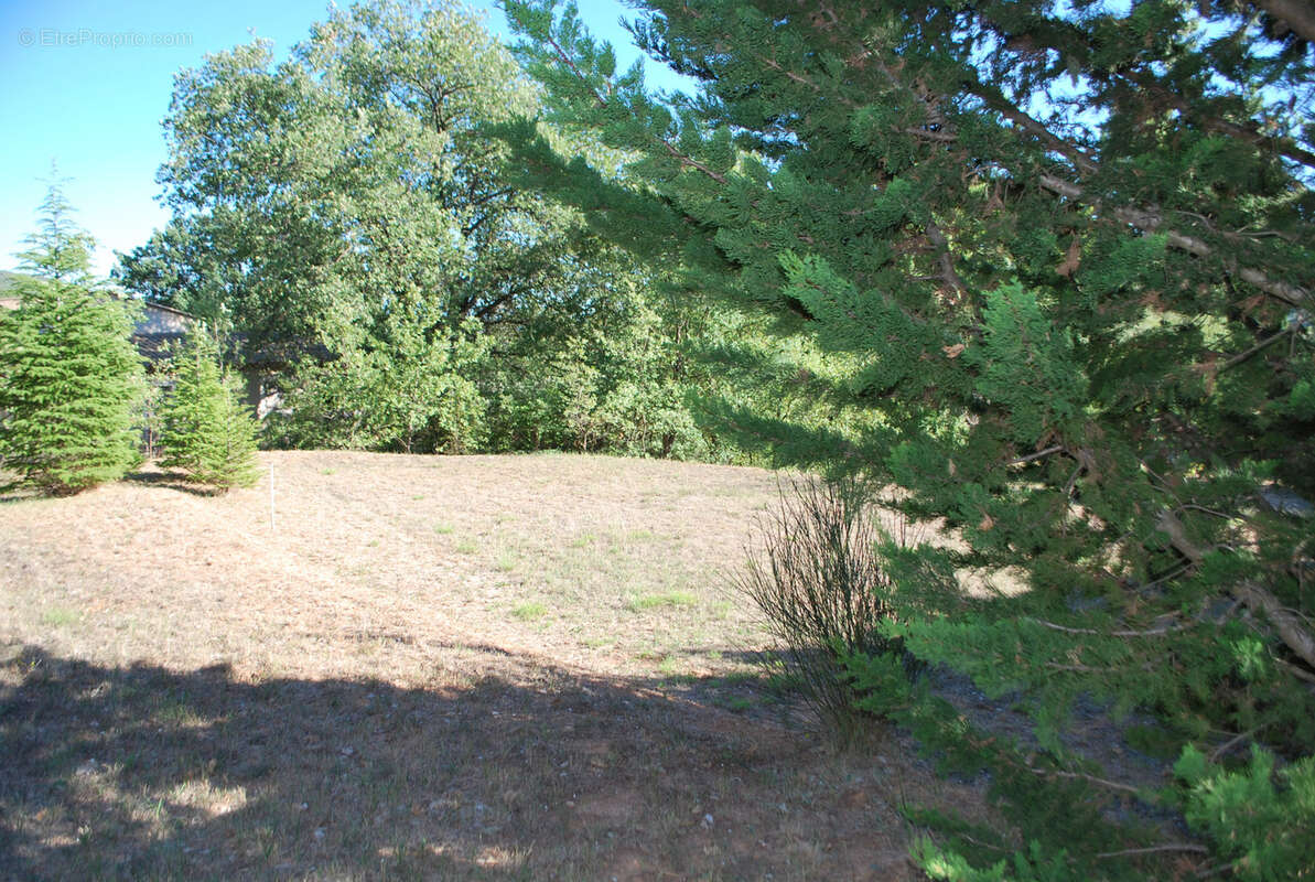 Terrain à VILLECROZE