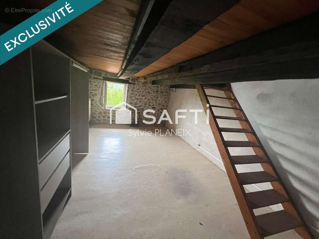 Maison 79 m² à Merinchal  - photo 8