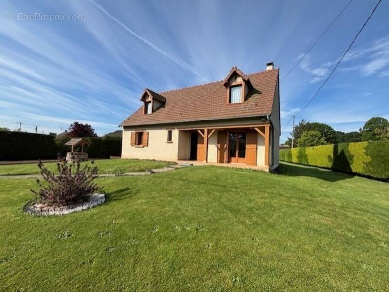 Maison à MARCILLY-LA-CAMPAGNE