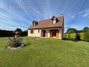 Maison à MARCILLY-LA-CAMPAGNE