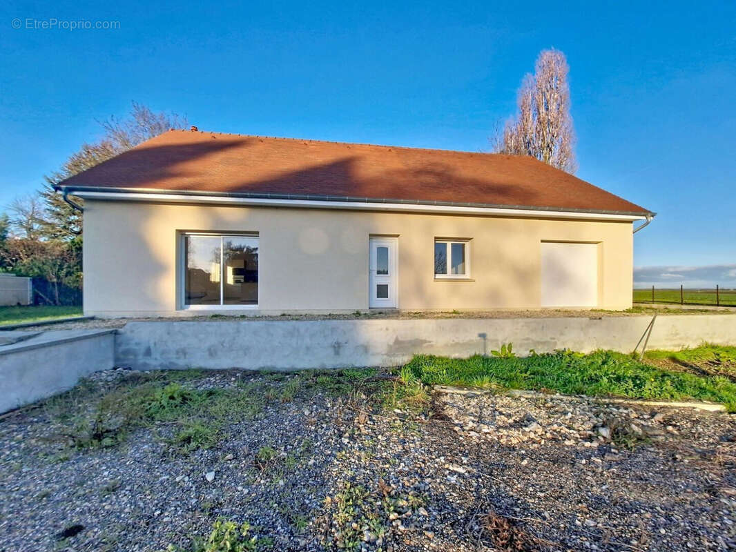 Maison à ETREPAGNY