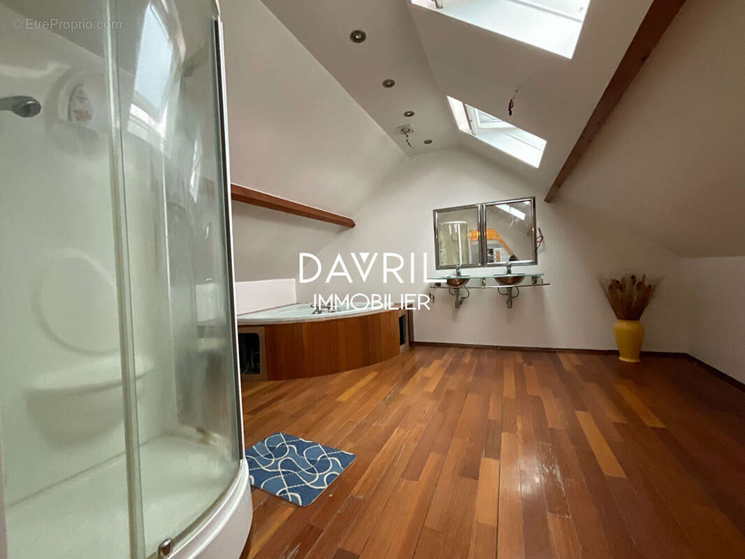 Maison à CONFLANS-SAINTE-HONORINE