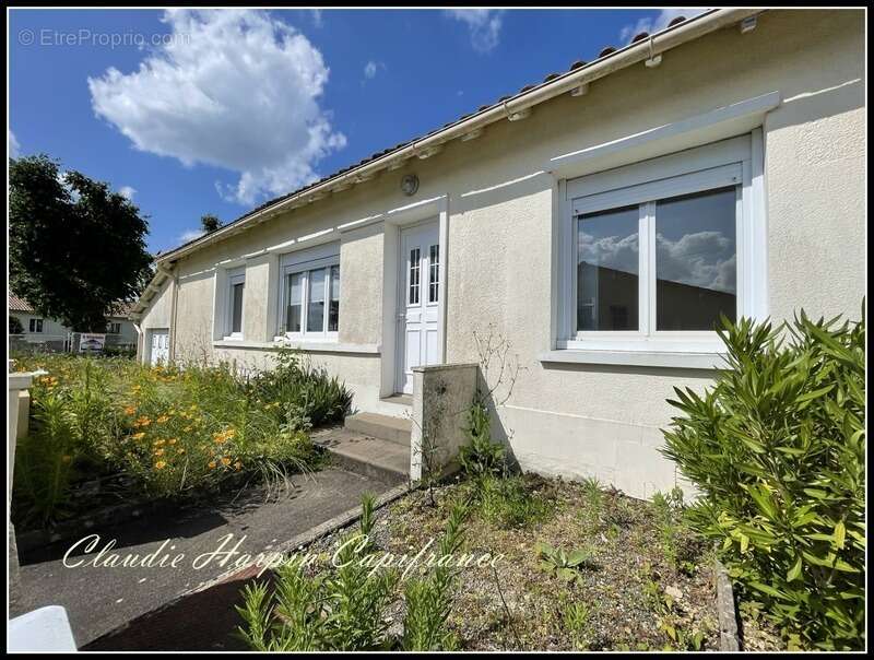 Maison à PARTHENAY