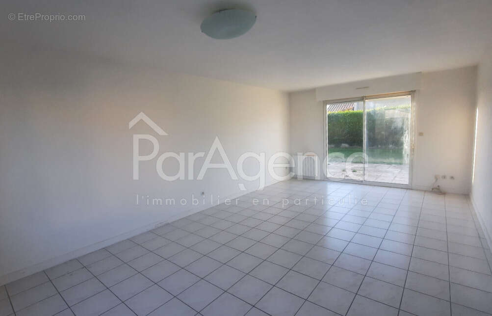 Maison à VAUX-SUR-MER