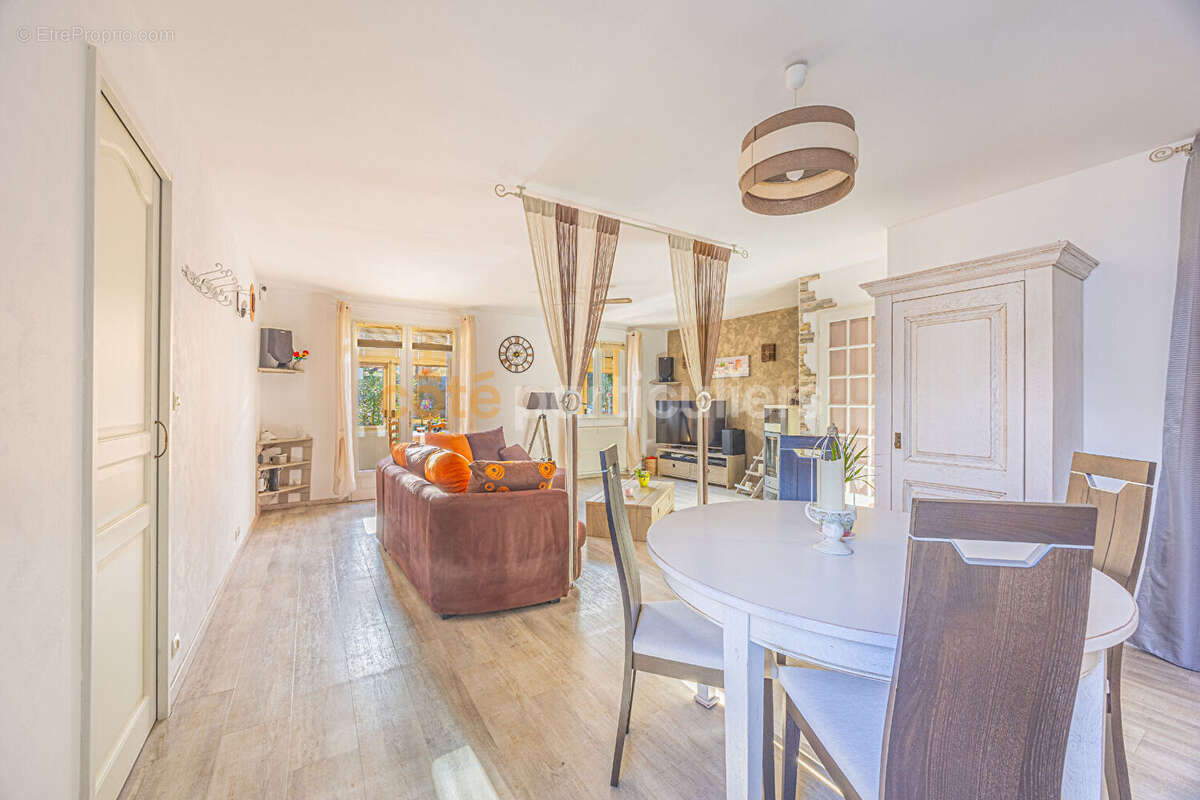 Maison à LA MONTAGNE