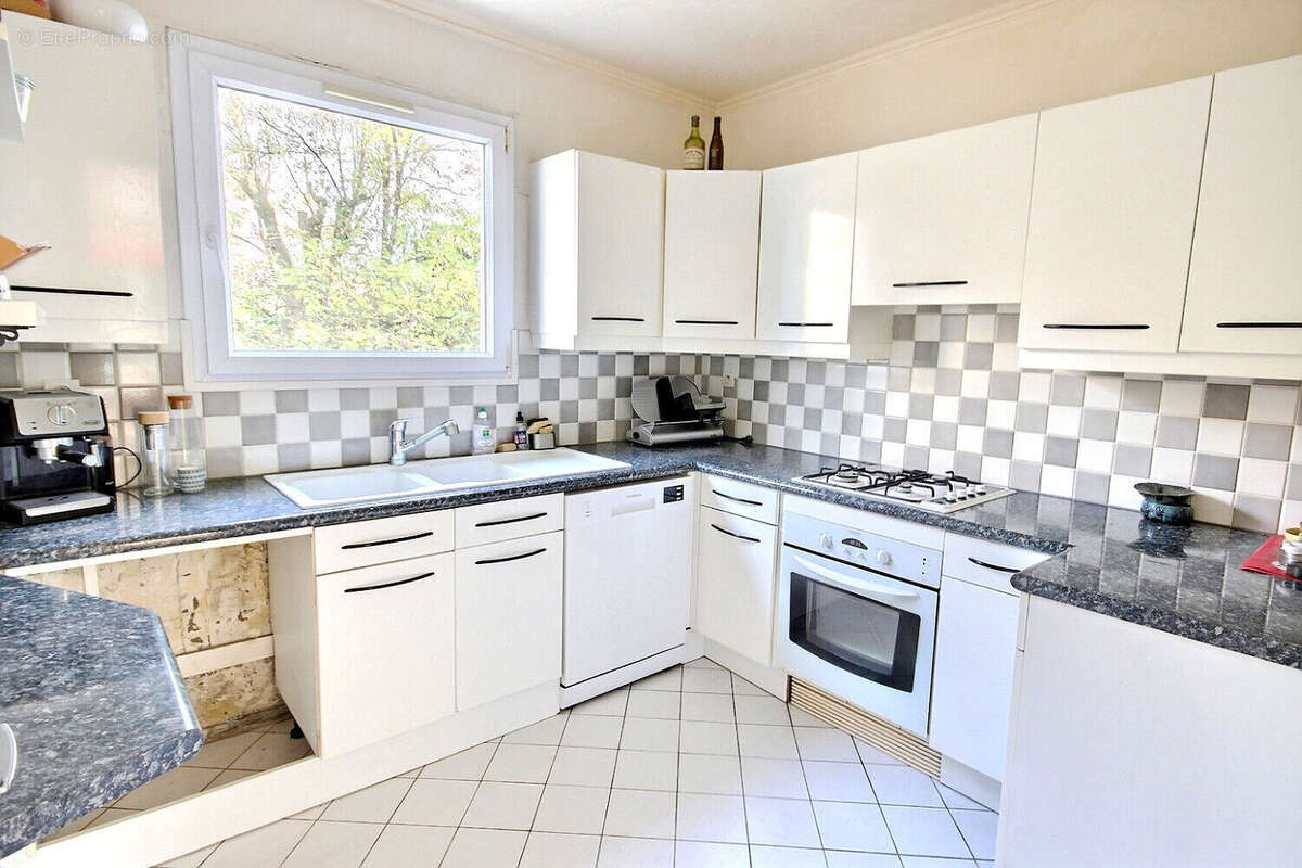 Appartement à FRESNES