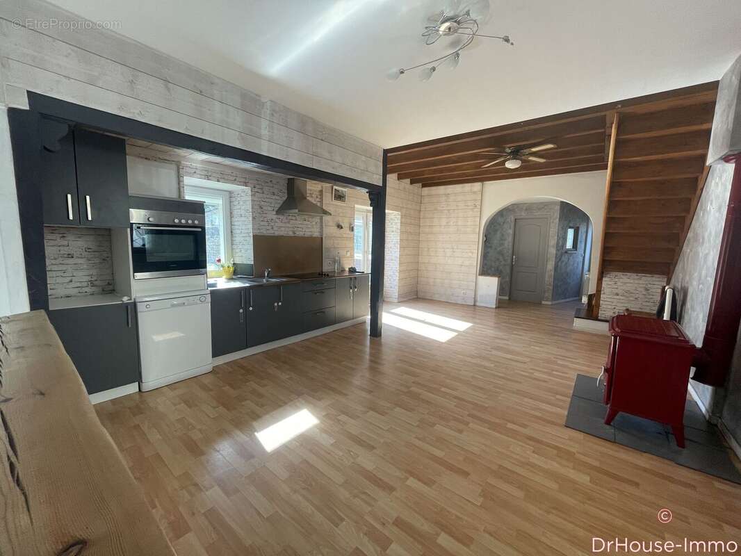 Maison à THURE