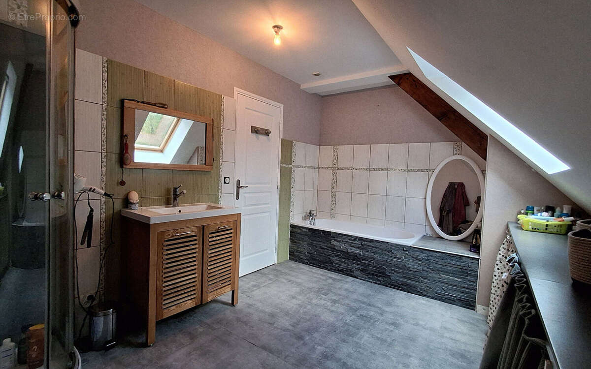 Maison à PONT-L&#039;EVEQUE