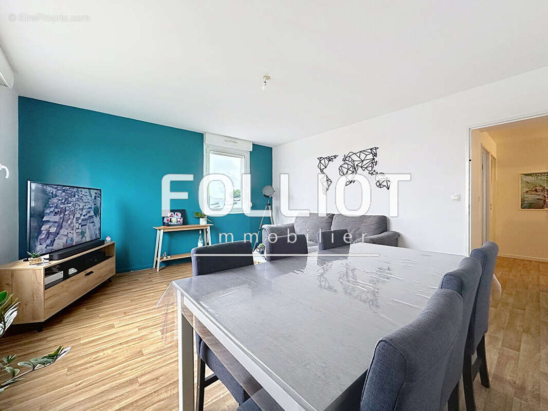 Appartement à DONVILLE-LES-BAINS