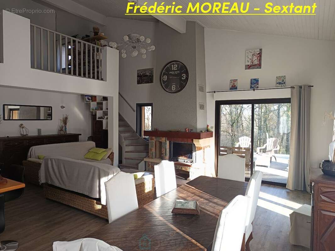 Trés belle maison atypique avec de beaux espaces intérieurs, dépendance et beau terrain - photo 4