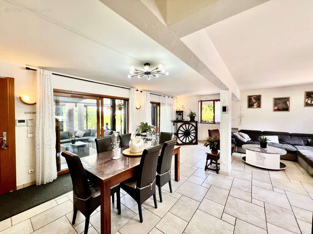 Maison de 180 m2 avec piscine - photo 6