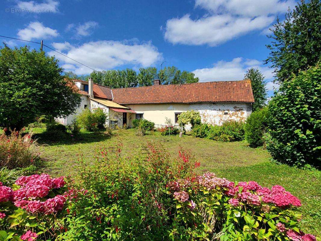 Maison à BEAURAINVILLE