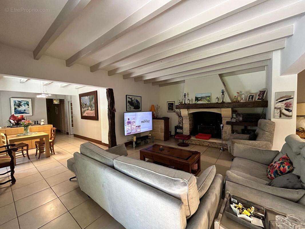 Maison à AUBIE-ET-ESPESSAS