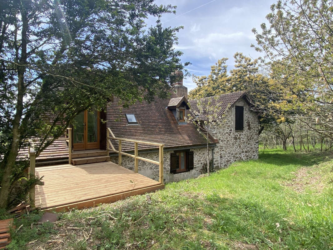 Maison à JUILLAC