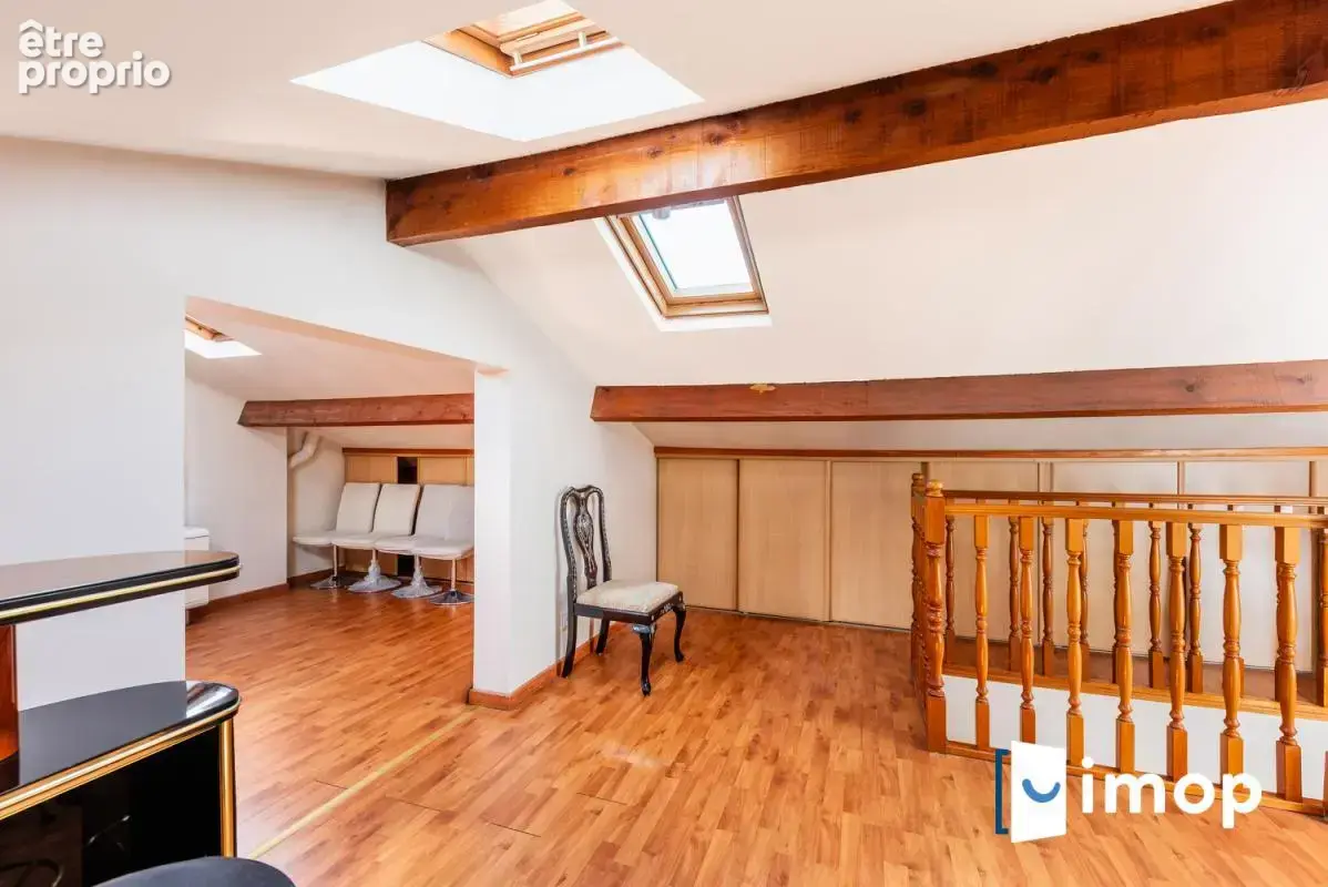 Quartier Mairie. 2mn RERA. Maison familiale 4/5ch. Jardin - photo 16