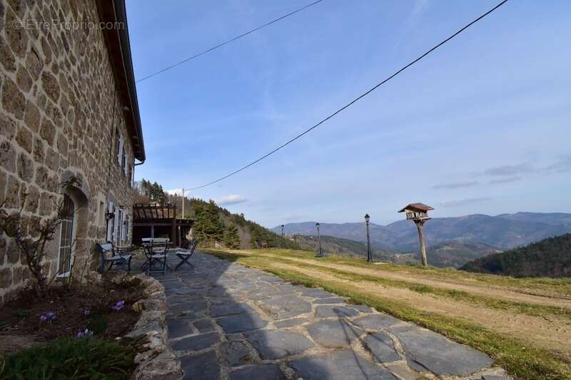 Maison à SAINT-JEURE-D'ANDAURE