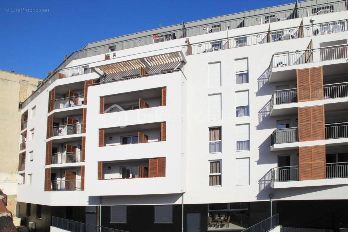 Appartement à MARSEILLE-5E