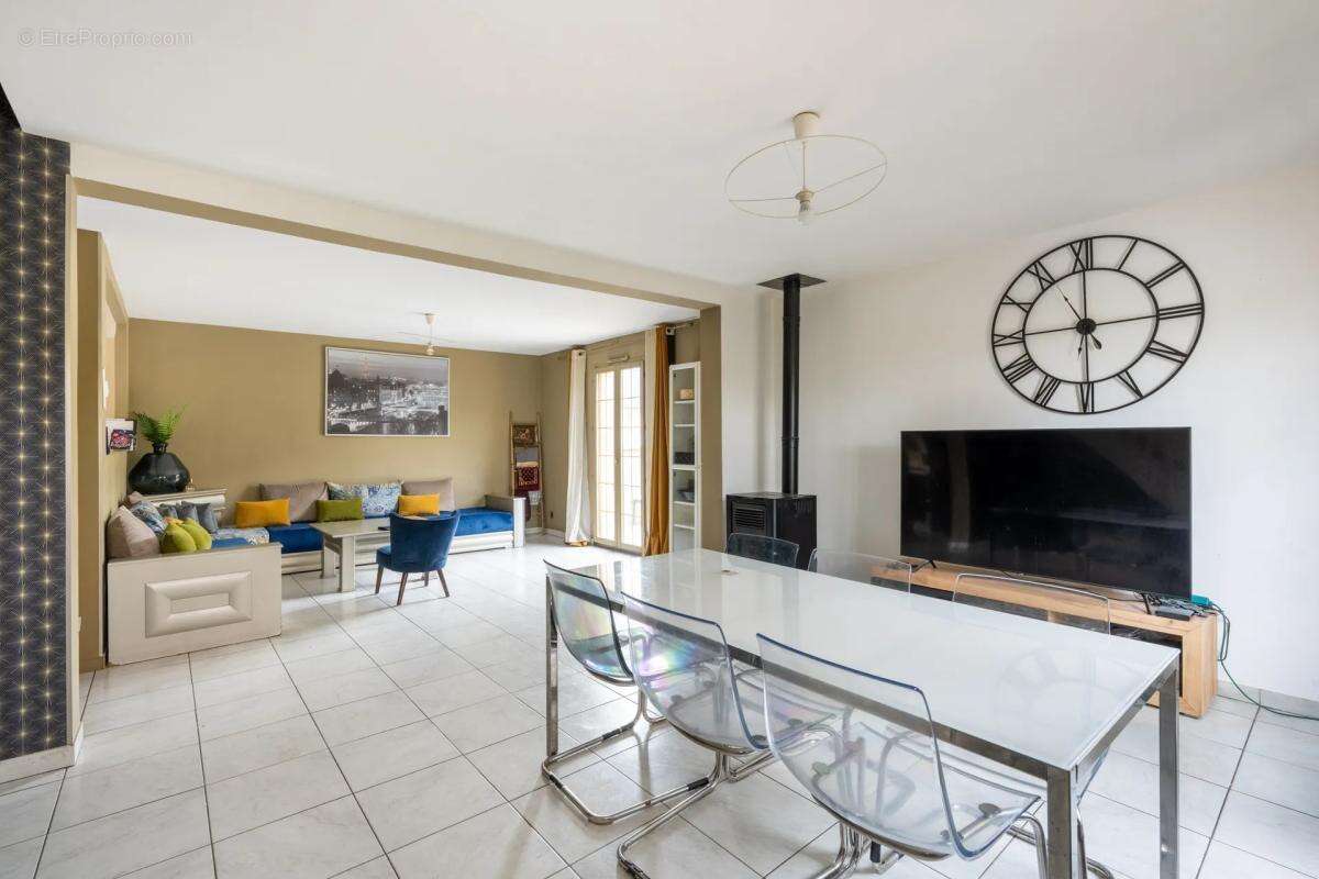 Maison de 5 pièces de 124 m² au Val-d'Hazey - photo 4