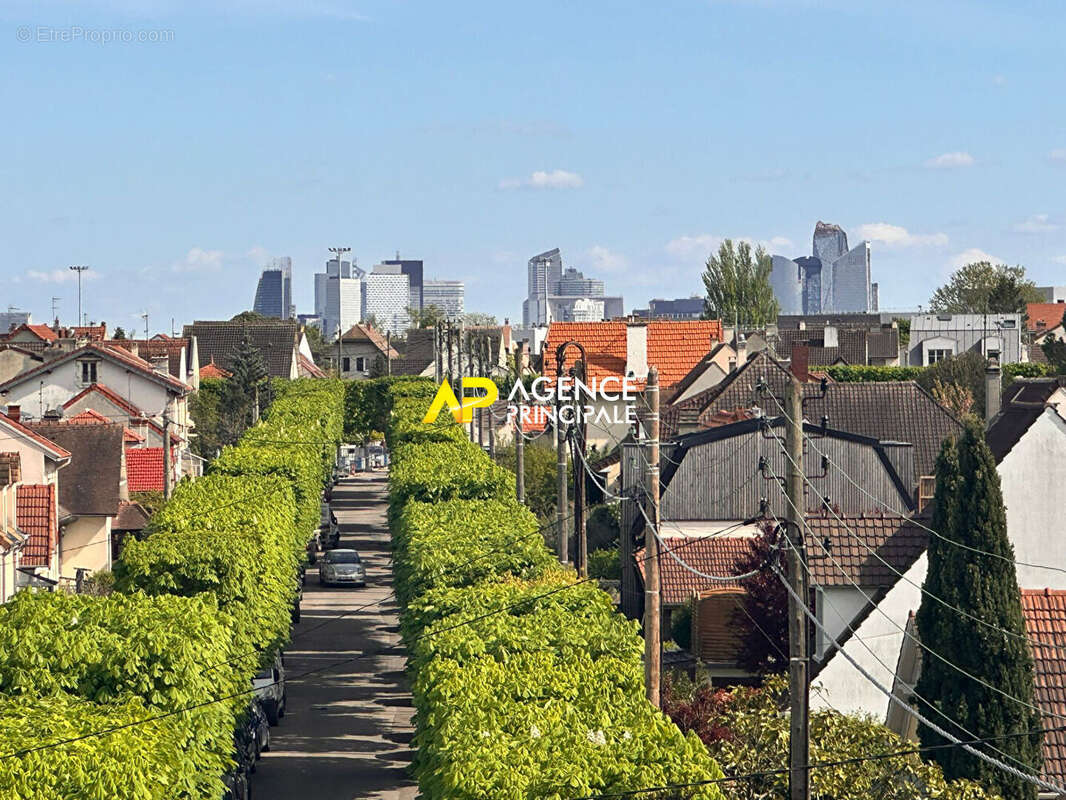 Appartement à SARTROUVILLE